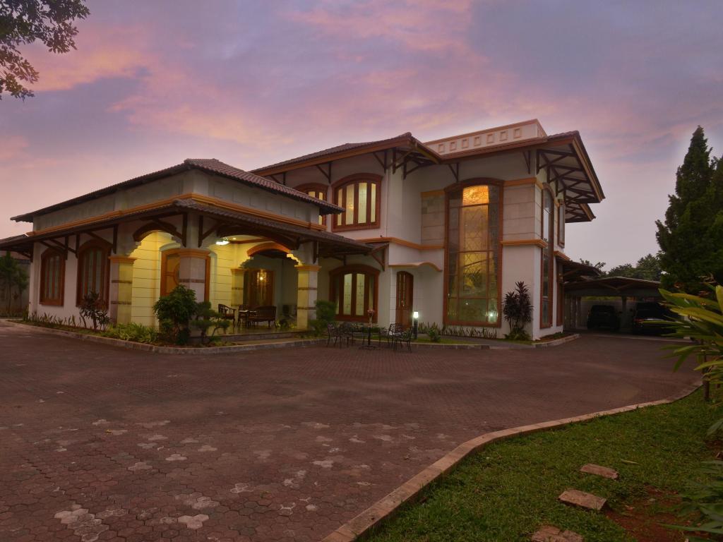 Kebagusan Indah Guest Host Jakarta