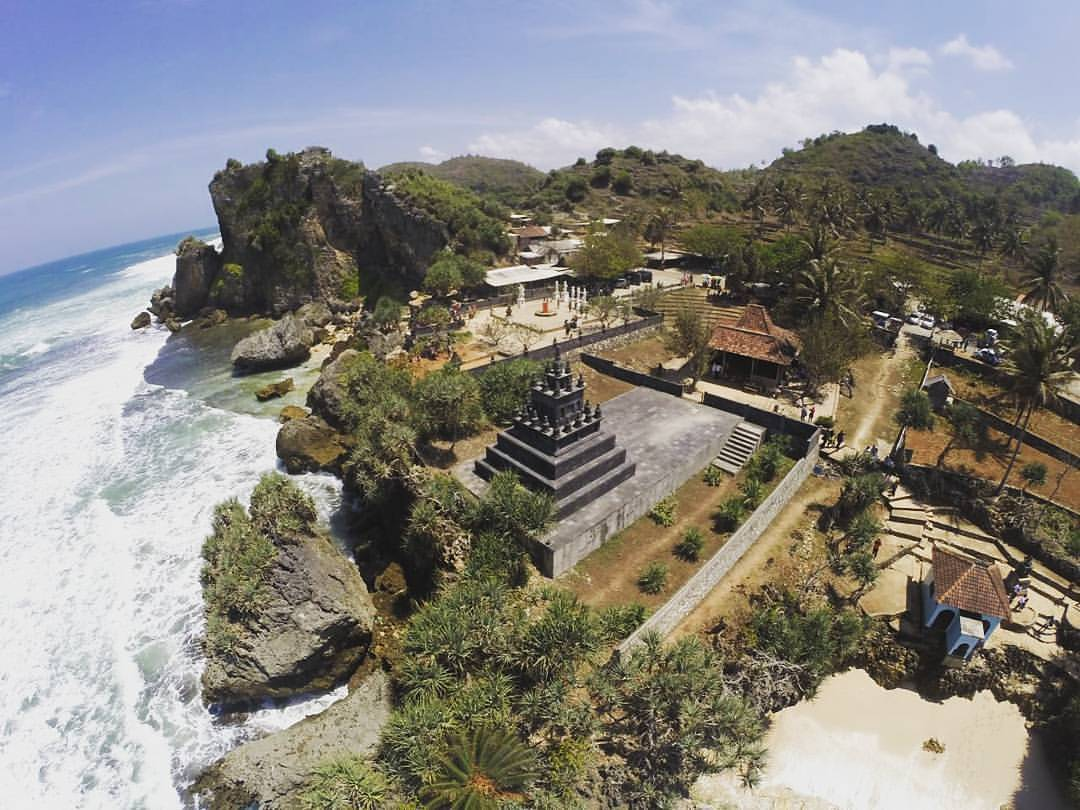 Pantai Ngobaran Gunungkidul Jogja