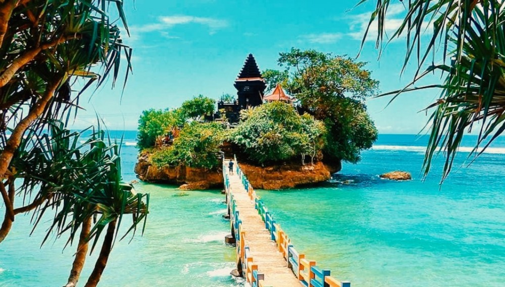 Pantai Bale Kambang