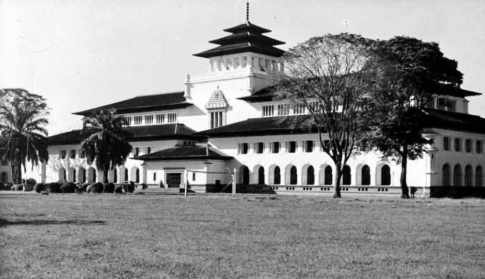 Gambar Gedung Sate Bandung Tempo Dulu
