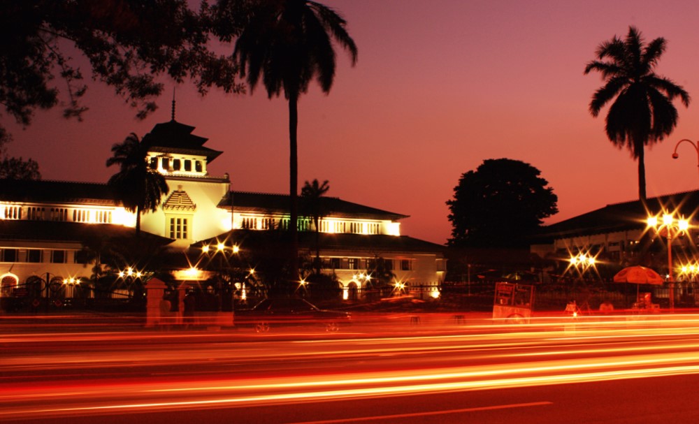 Gedung Sate Malam Hari