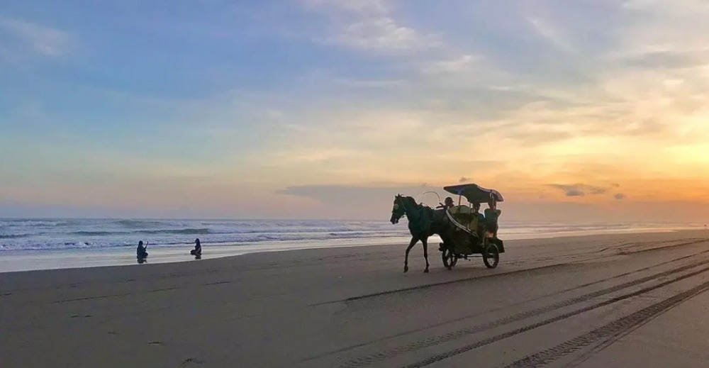 Parangtritis - Pantai di Bantul yang Bagus