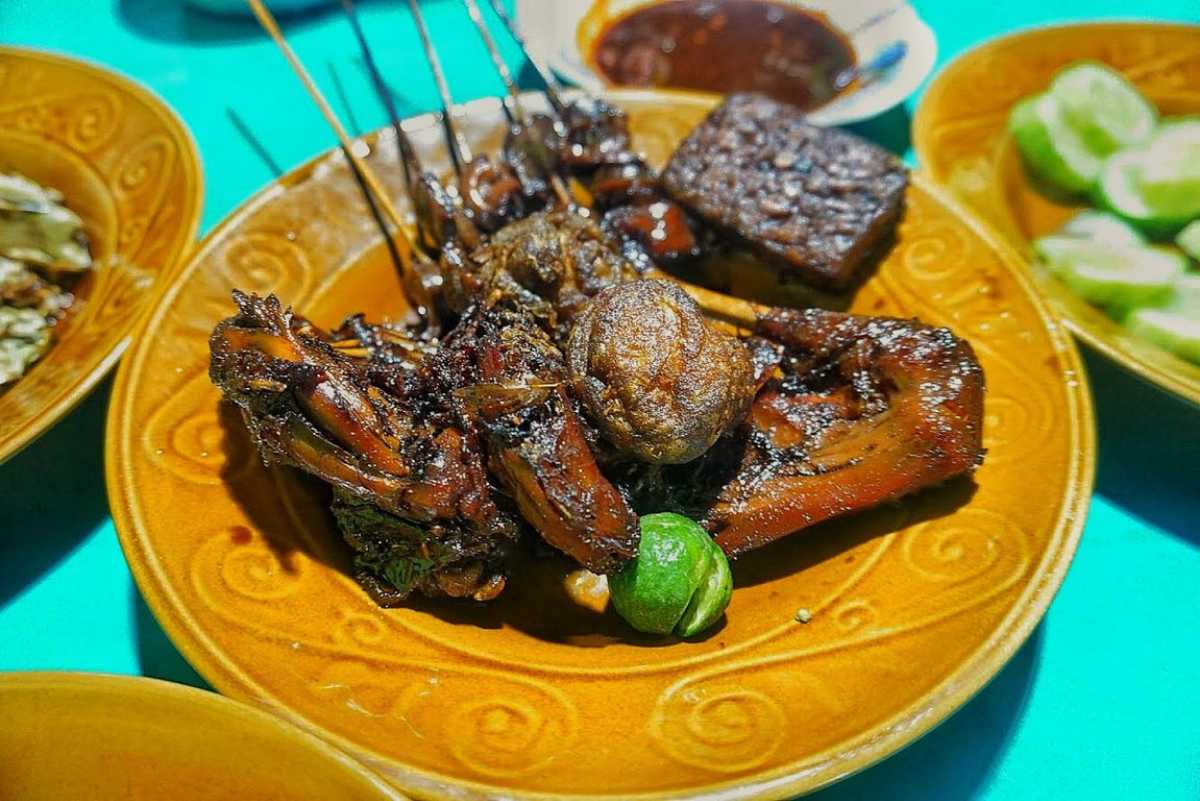 Ayam Goreng Sari Manis Suniaratu