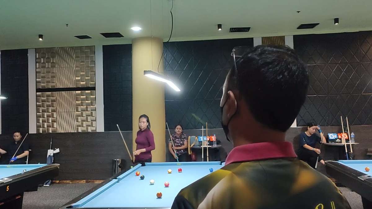 Bermain Billiard sebagai Selingan