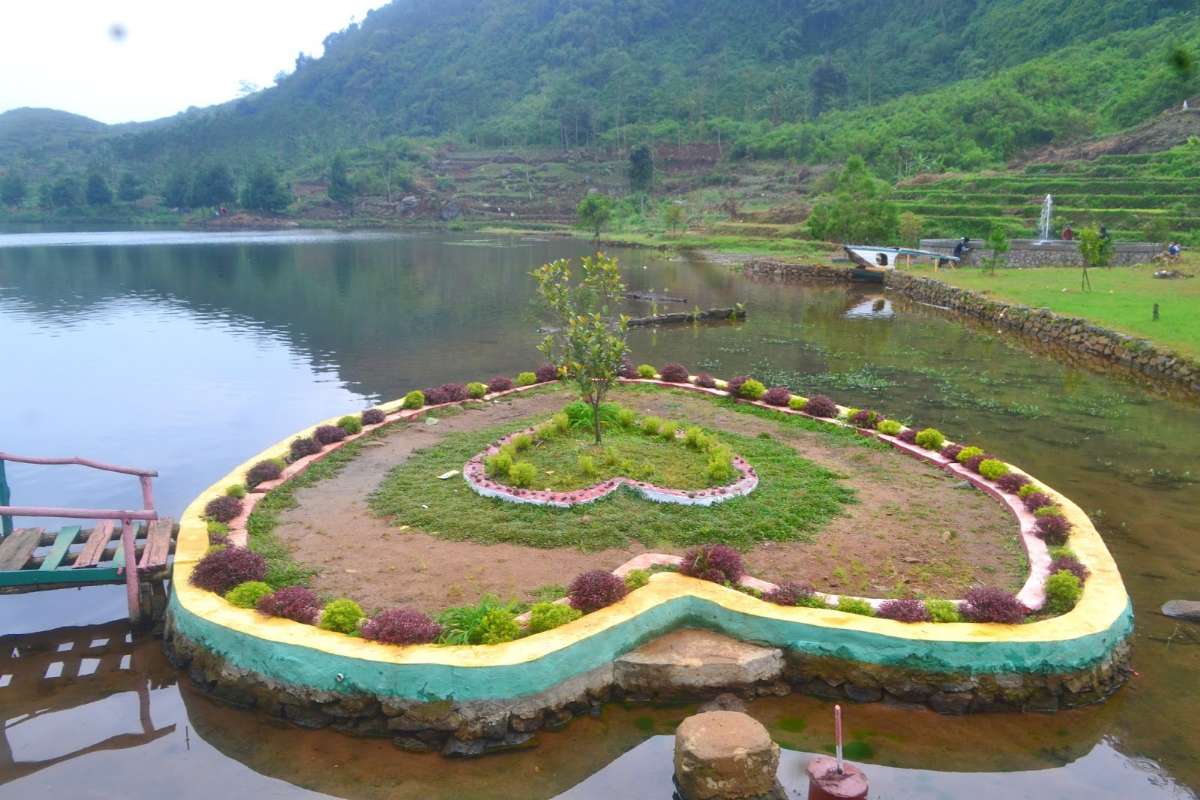 Fasilitas Menarik Situ Gede Jonggol