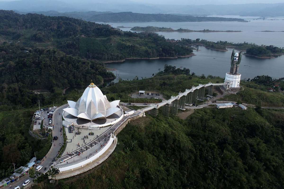 Jam Buka Masjid Al-Kamil Sumedang