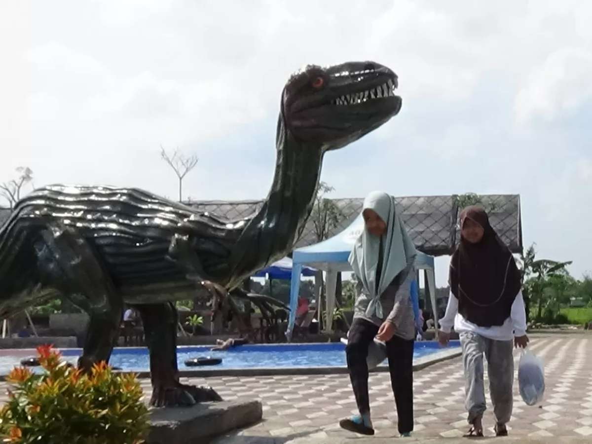 Jam Operasional