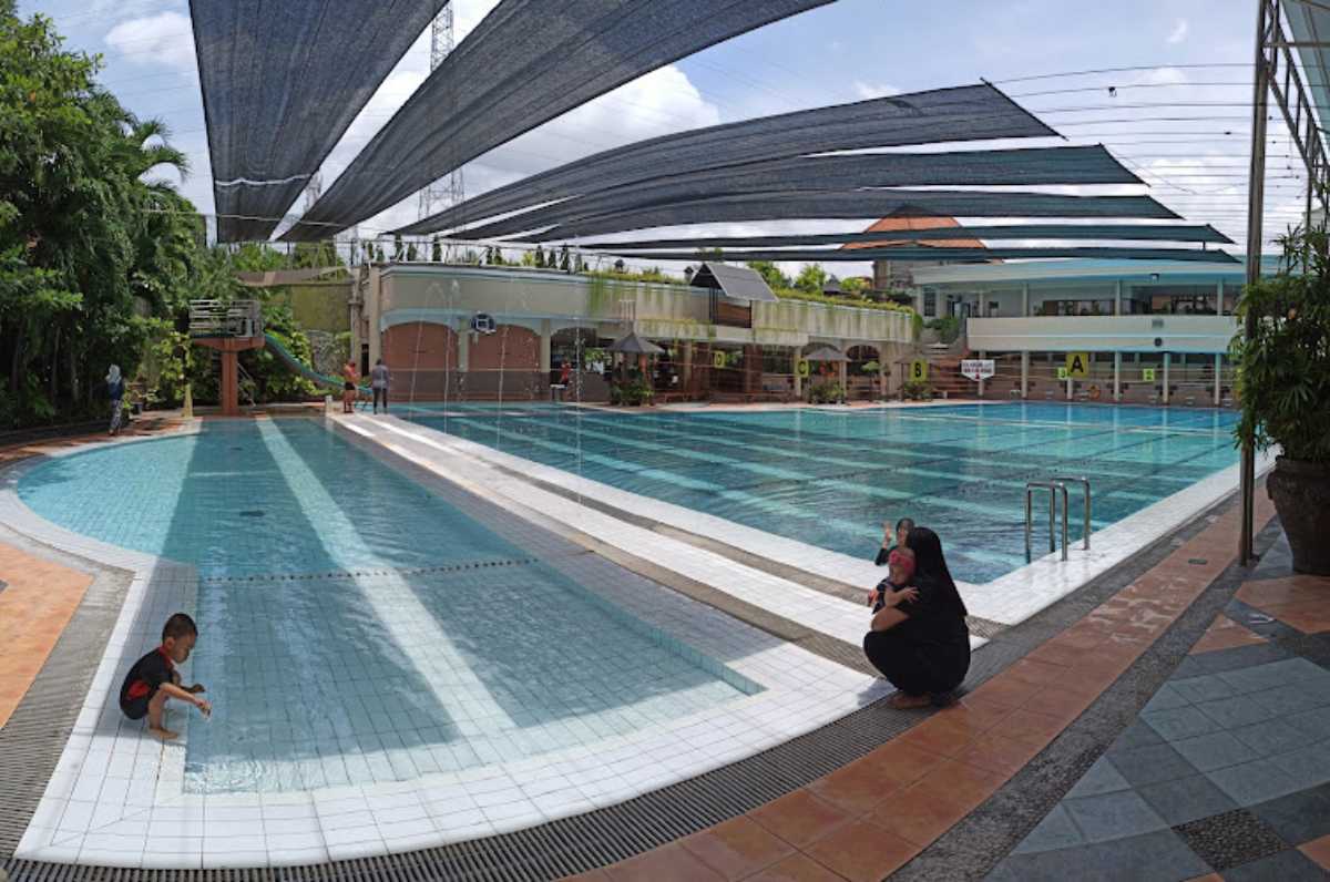 Jam Operasional Kolam Renang