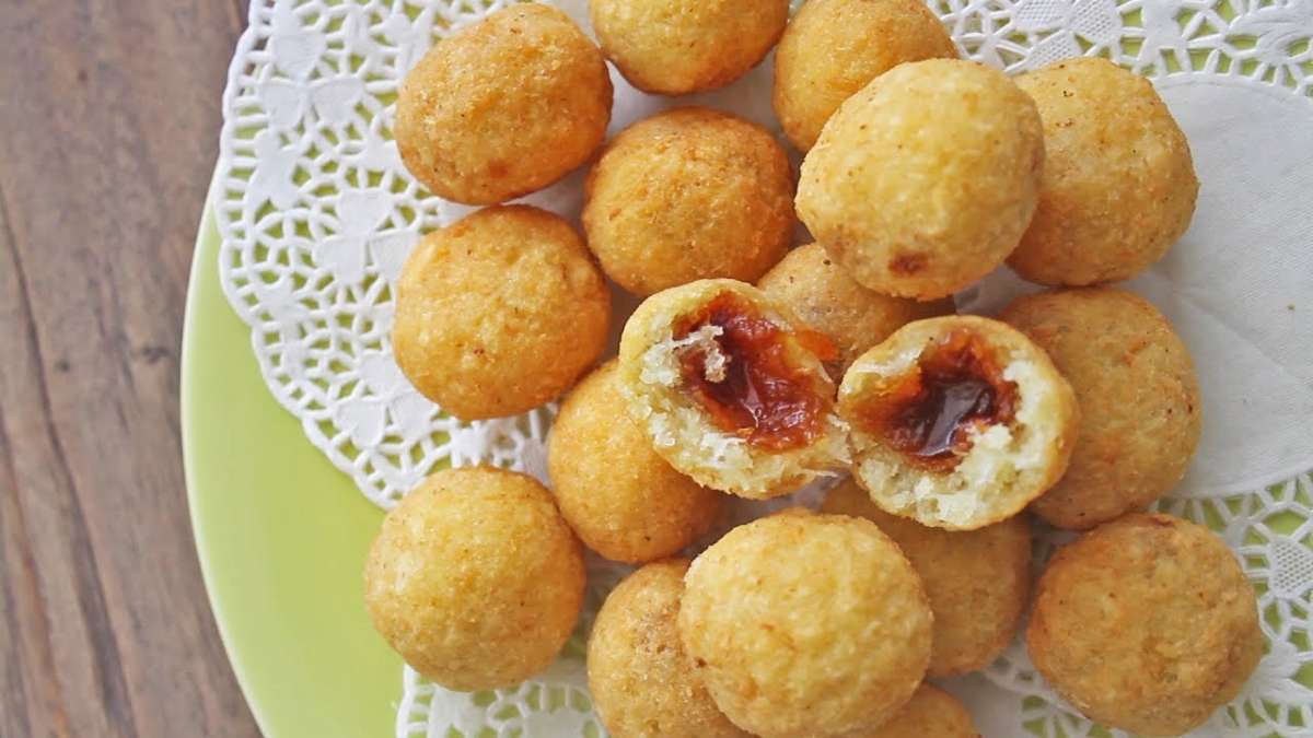 Kue Glundung