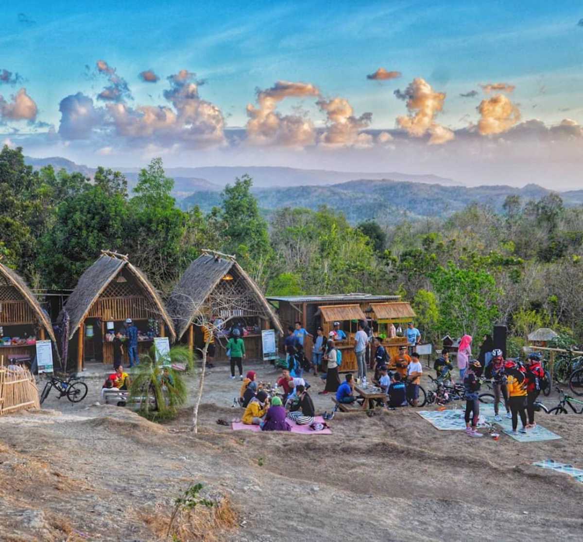Lokasi dan Rute Jalan Menuju Puncak Sosok