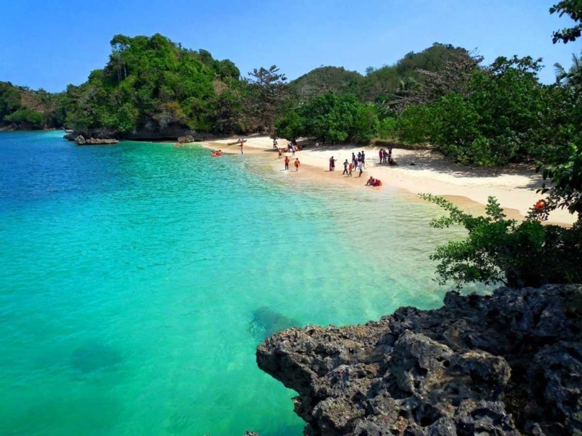 Lokasi dan Rute Menuju Pantai Gatra di Malang