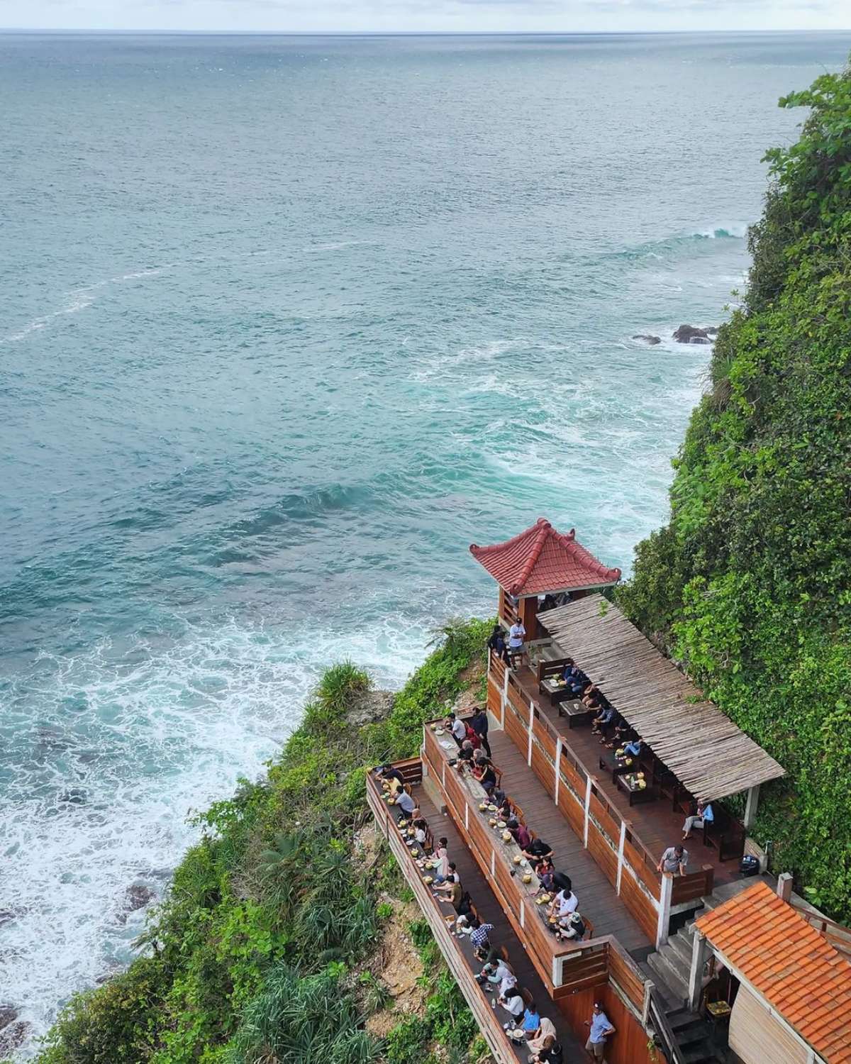 Menghirup Udara Laut yang Segar