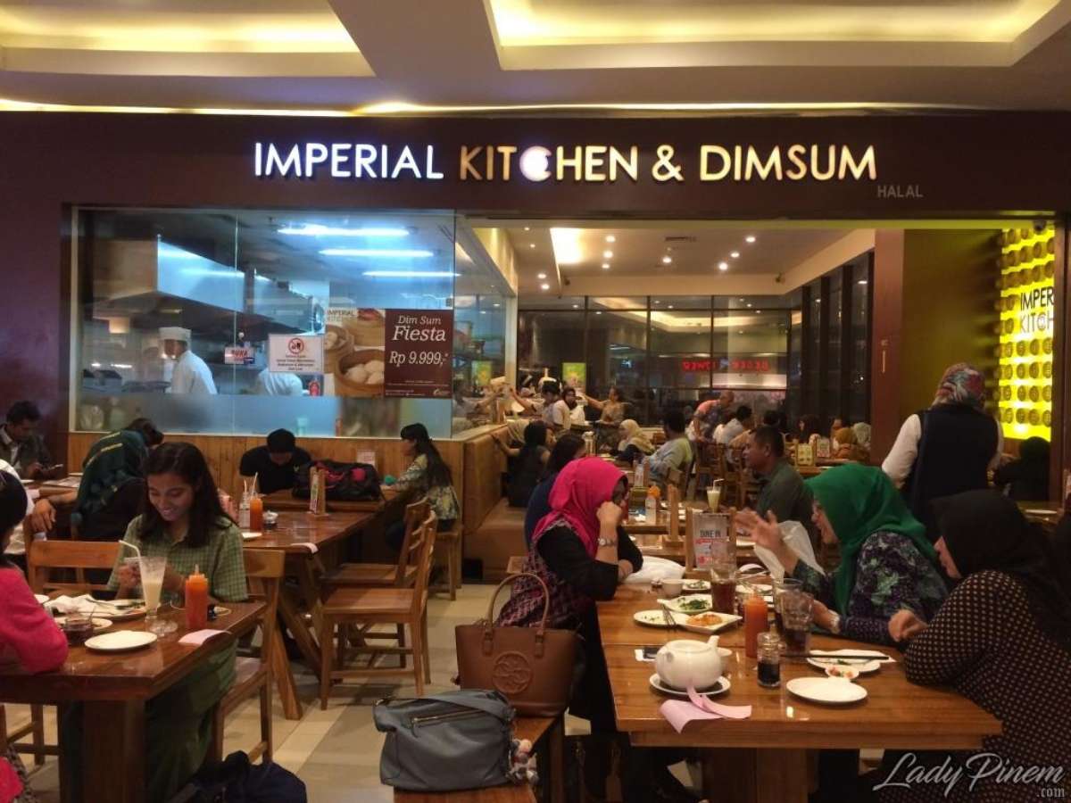 Mengisi Perut di Restoran Lezat