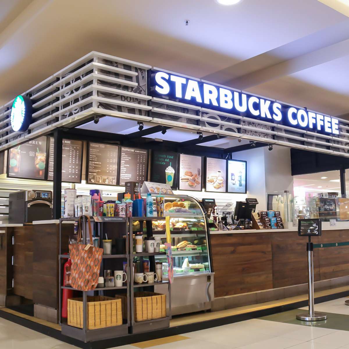 Minum Kopi di Outdoor