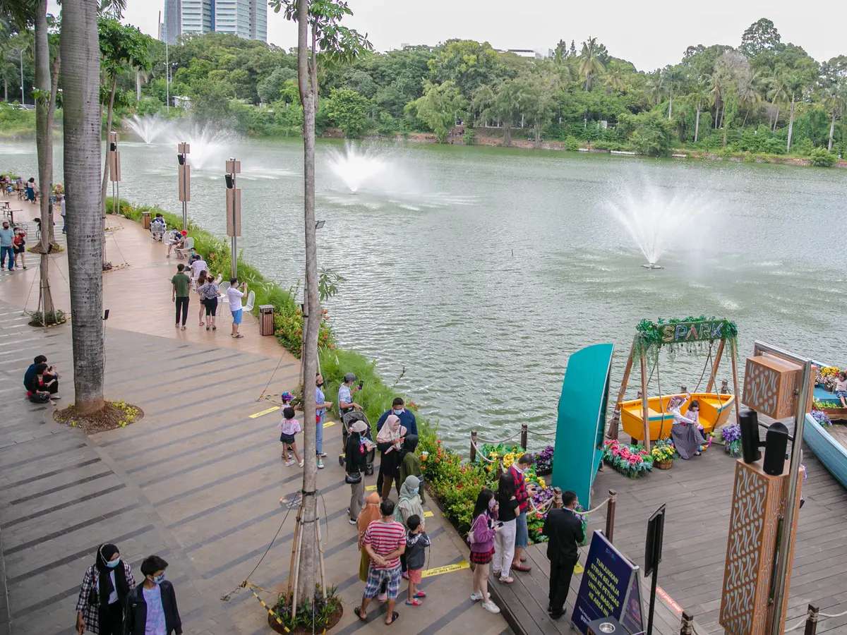 Senayan Park Buka Jam Berapa_