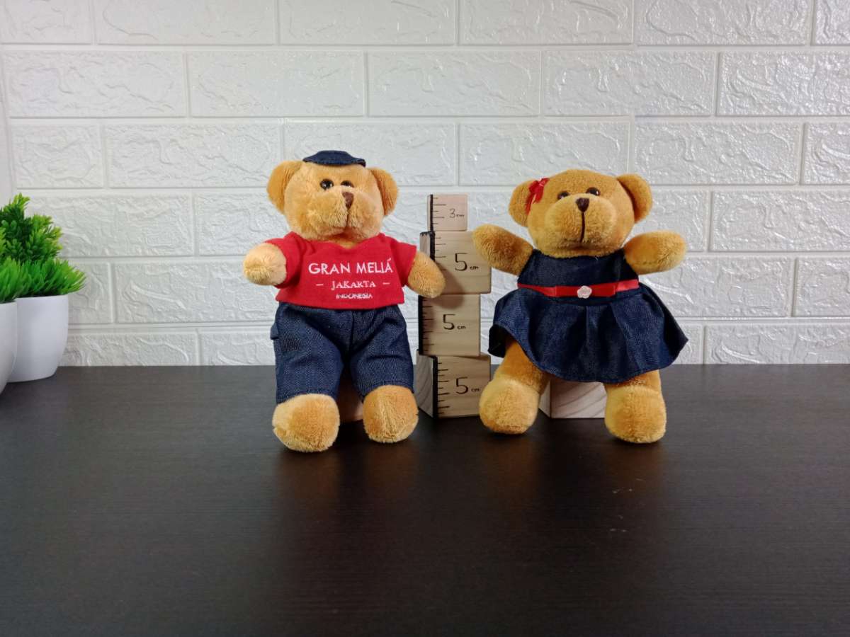 Souvenir Boneka