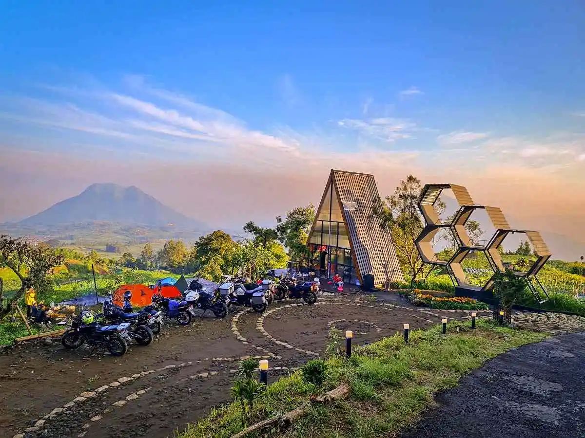 Daya Tarik Merbabu View