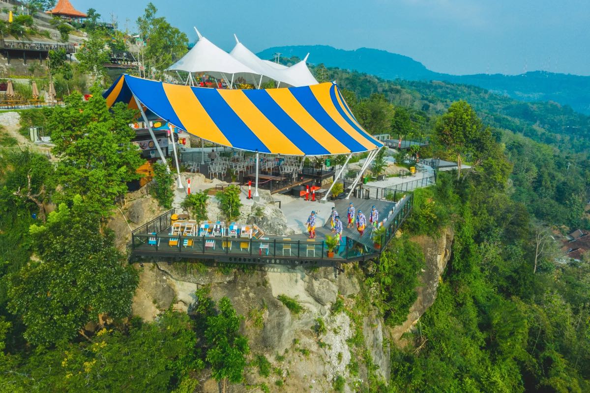 Daya Tarik Obelix Hills