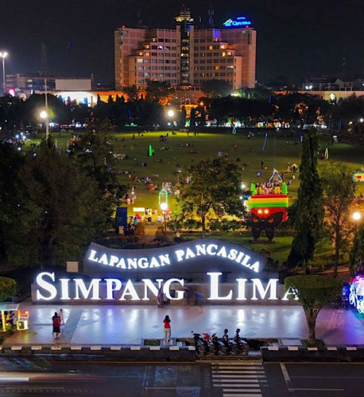 Daya Tarik dan Wisata Simpang Lima