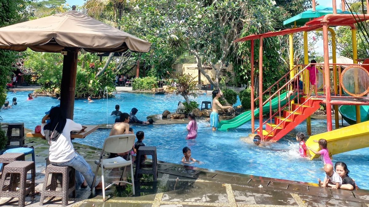 Gardenia Swimming Pool Semarang
