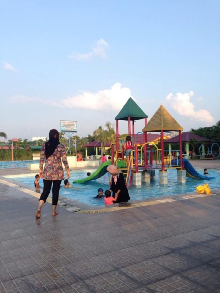 Green Dim Park