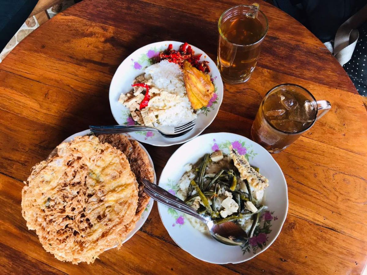 Harga Menu Waroeng Kopi Klotok Cisarua