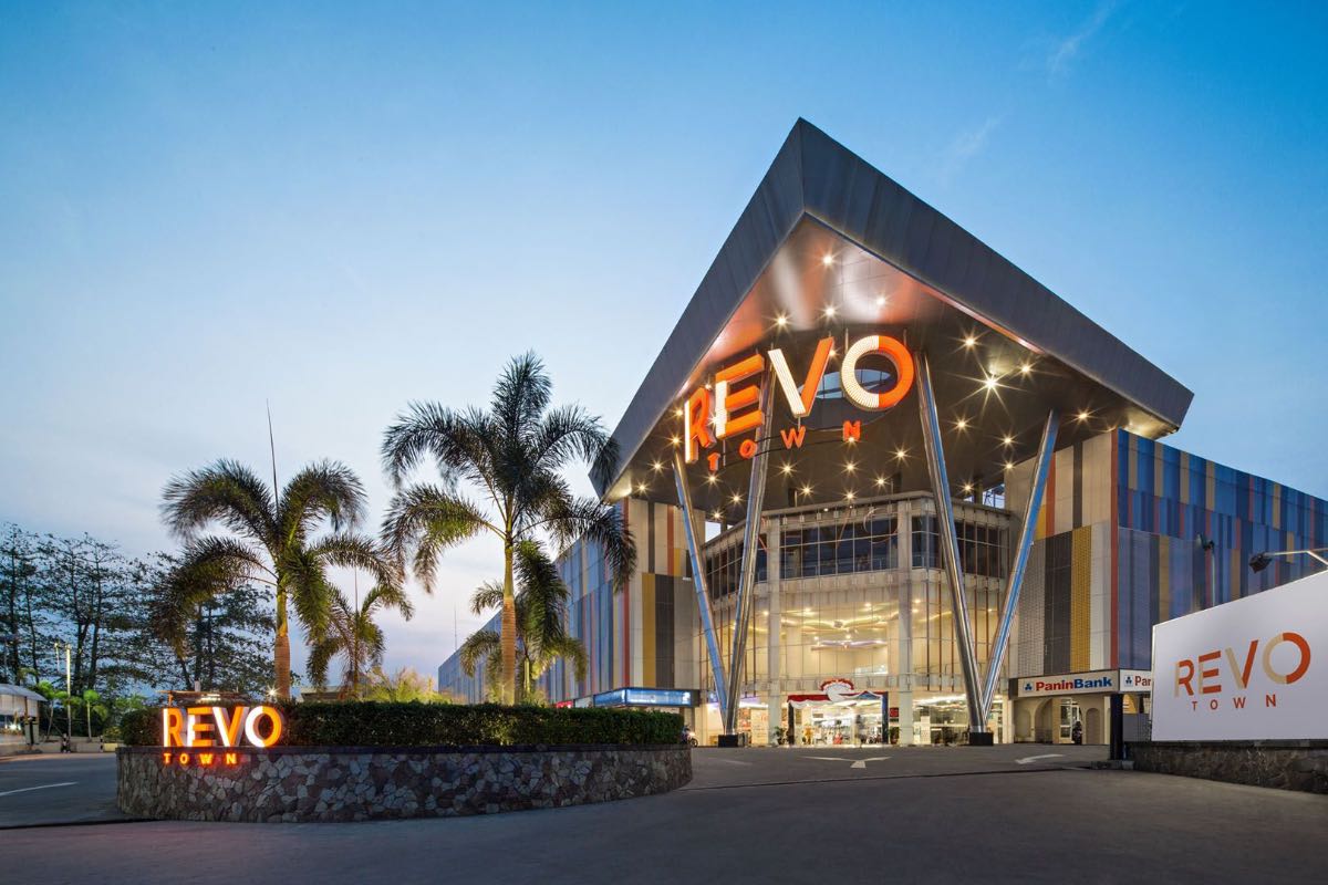 Harga Tiket dan Jam Operasional Revo Town