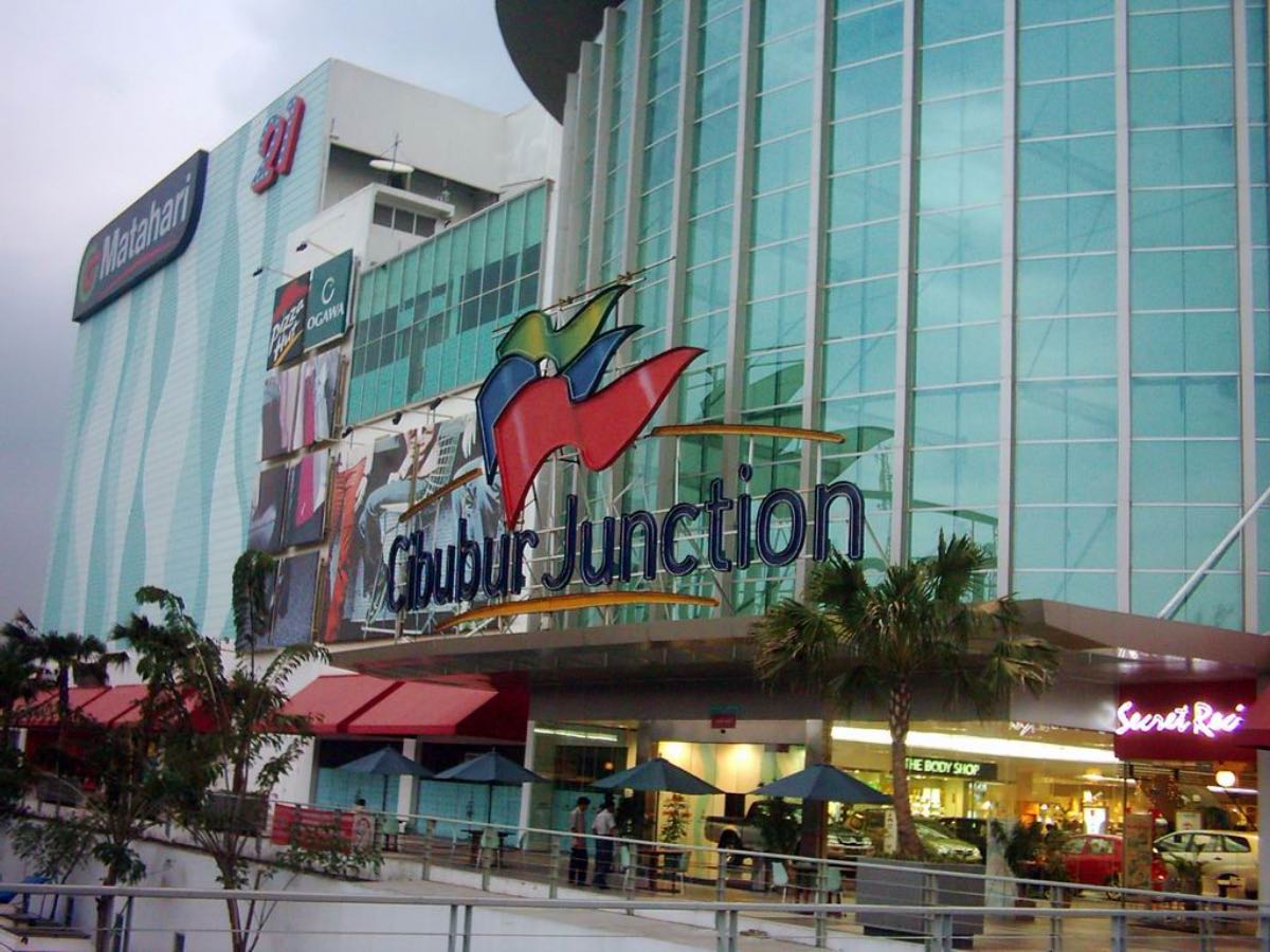 Jam Buka Cibubur Junction