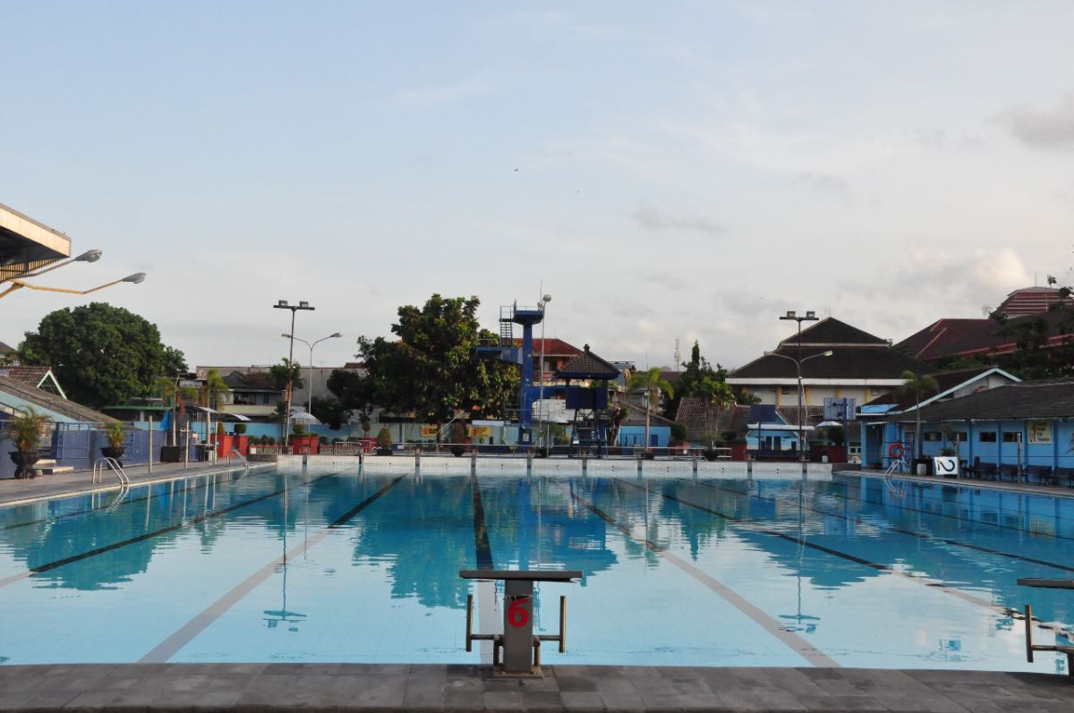 Kolam Renang FIK UNY