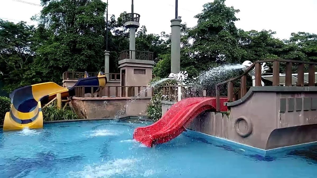 Kolam Renang Wisata Bukit Mas