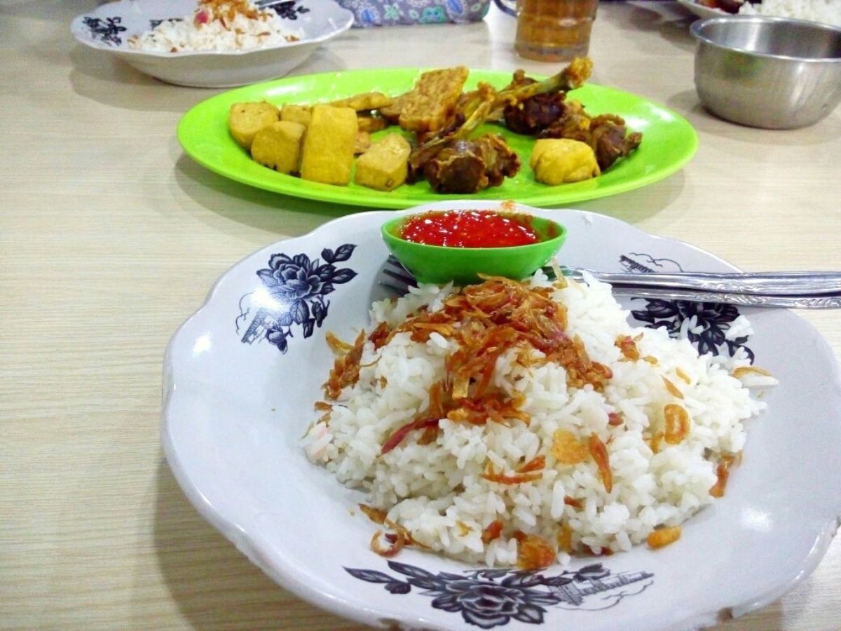 Rumah Makan Nasi Uduk Toha Kartini