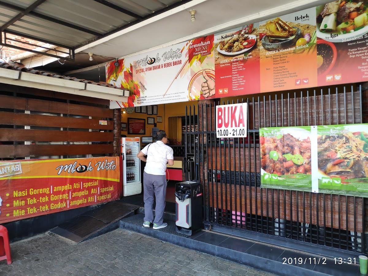 Warung Mbok Wito ( Mbok Wito Way Halim )