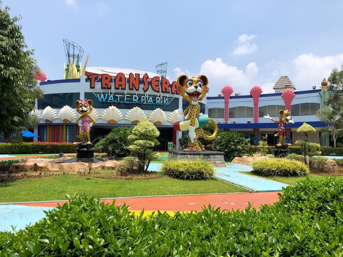 Transera Waterpark Harapan Indah