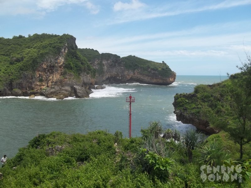 Tebing tebing pantai Gesing