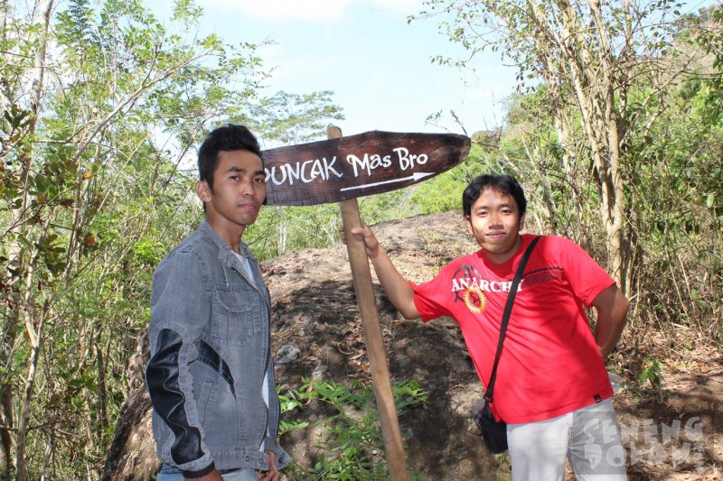 Penunjuk arah puncak Gunung Api Purba