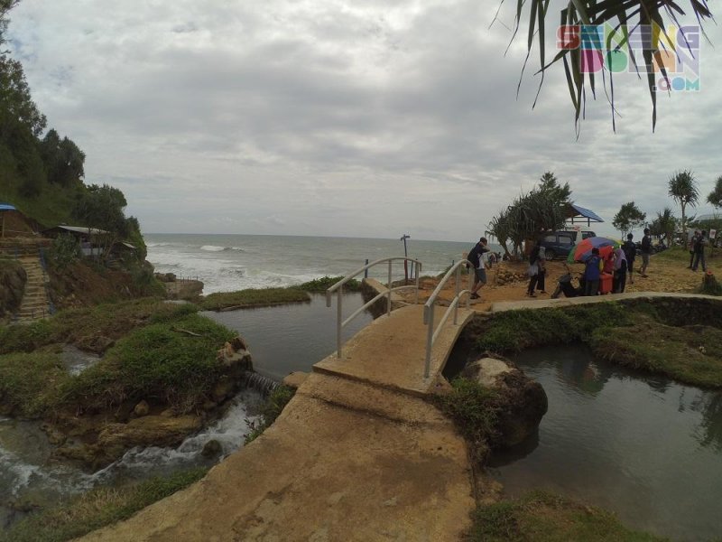 Banyu Tibo Pacitan