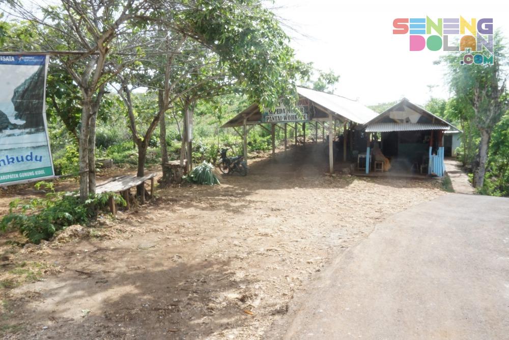 Perjalanan ke Pantai Wohkudu