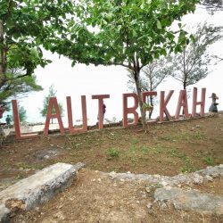 Laut Bekah
